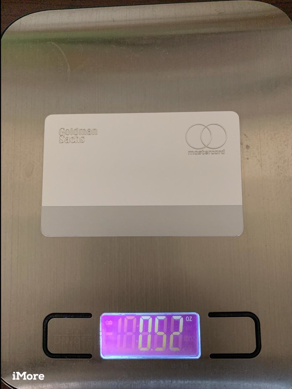 Apple Card 新照片欣赏 重量约为14.75克