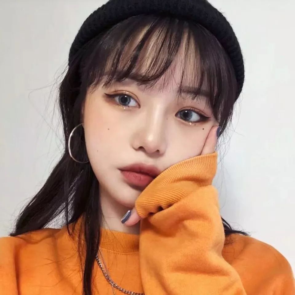 的别人只有年轻人还在为爱哭泣而我们成年人只会为穷落泪如果你能做到