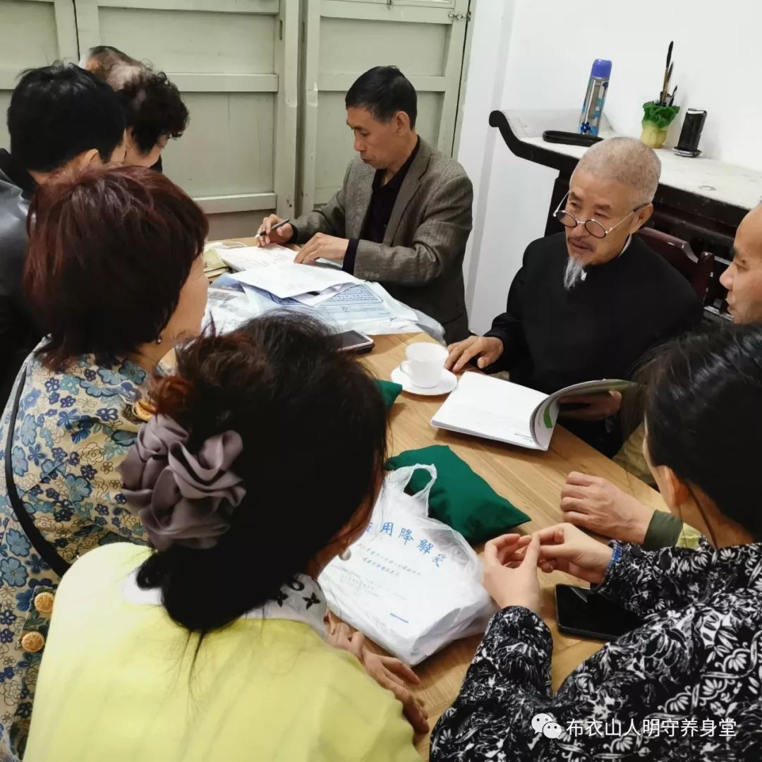 布衣山人赵志库老中医介绍:联系电话 :13867781989岁月如梭,不