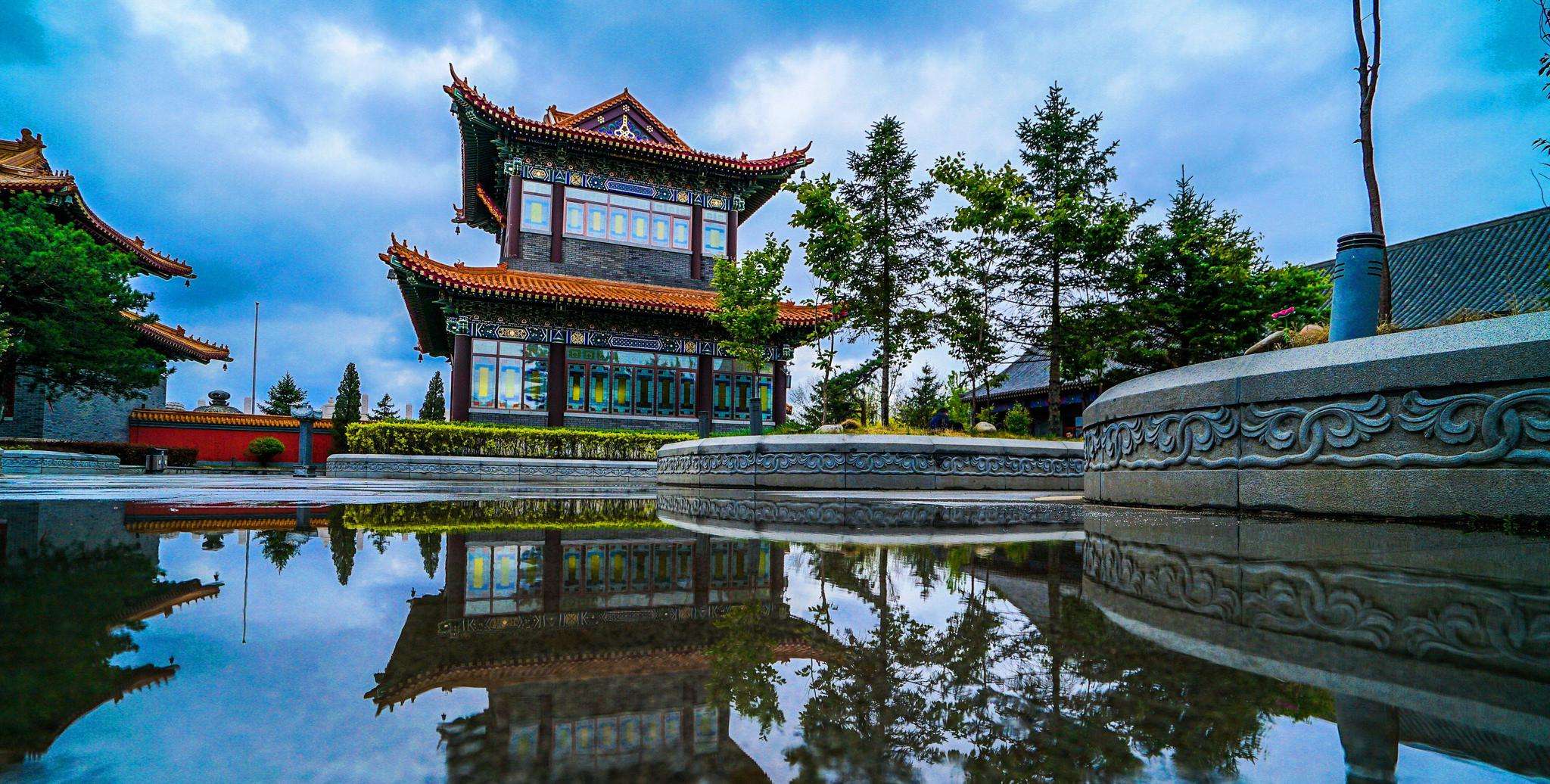 长春的气候介于东部山地湿润与西部平原半干旱区之间的过渡带,属温带