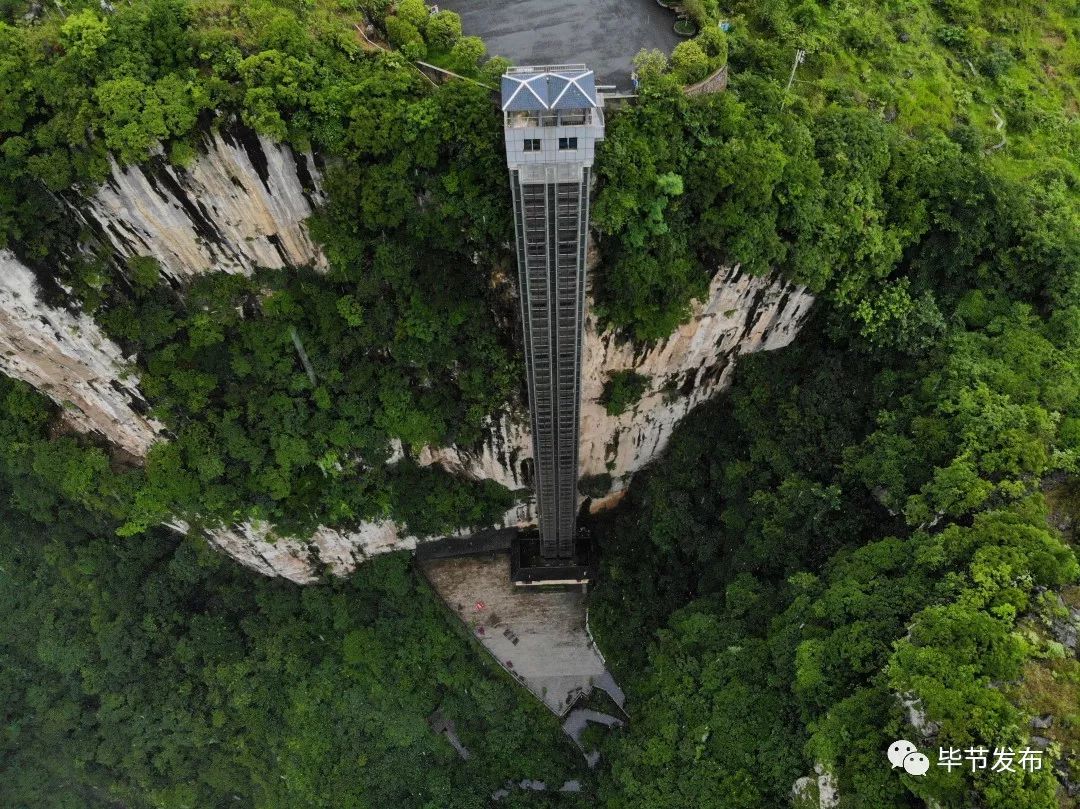 图片故事织金特殊医生保障垂直高差108米的观光电梯安全运行