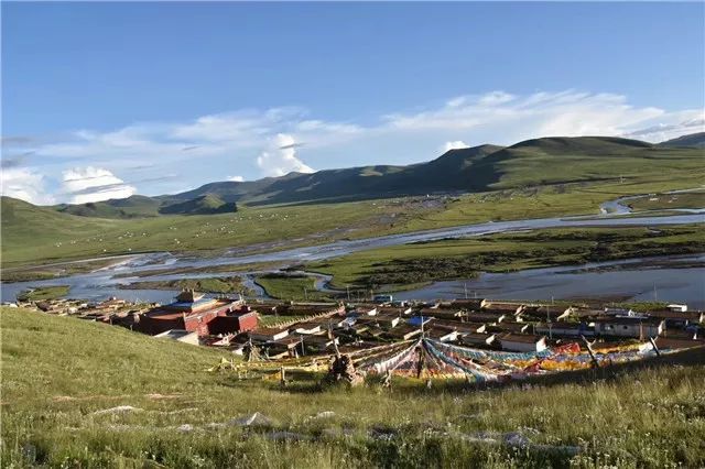 十二药叉大将修法灵验无比智噶寺药师殿开光法会华曲活佛亲自加持的