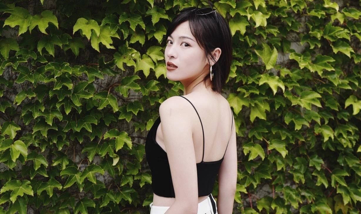 原创31岁周放近照隐瞒了2年的青梅竹马老公原来是我们熟的他