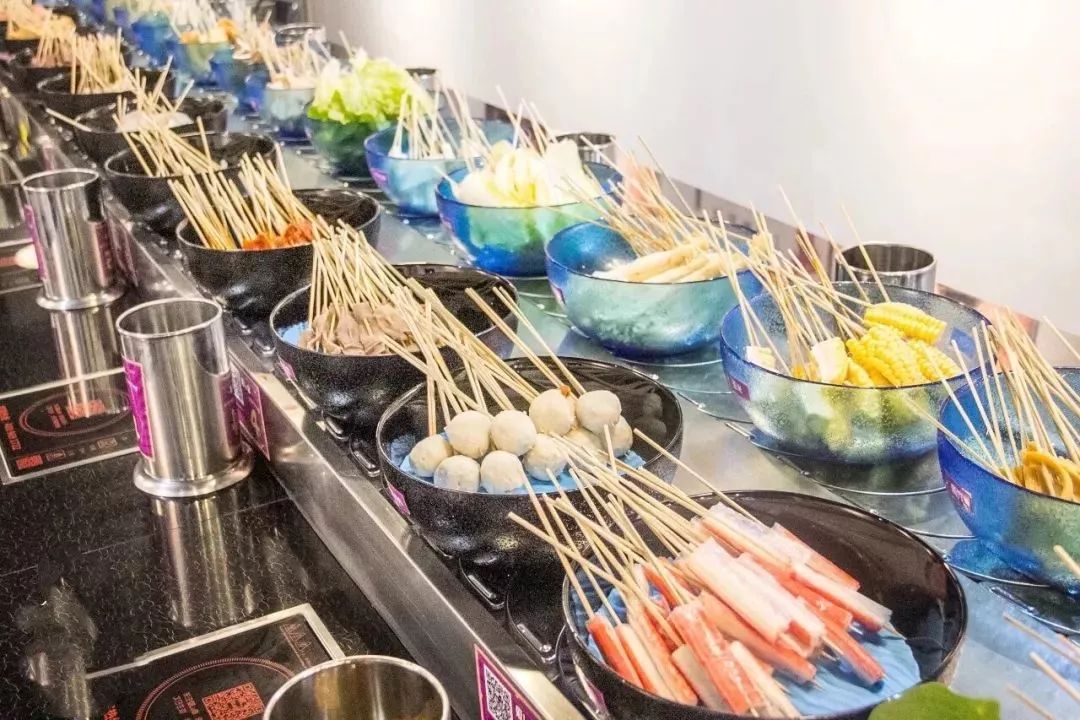 7毛钱串锅底免费送吃到劲爽的旋转串串小火锅上架