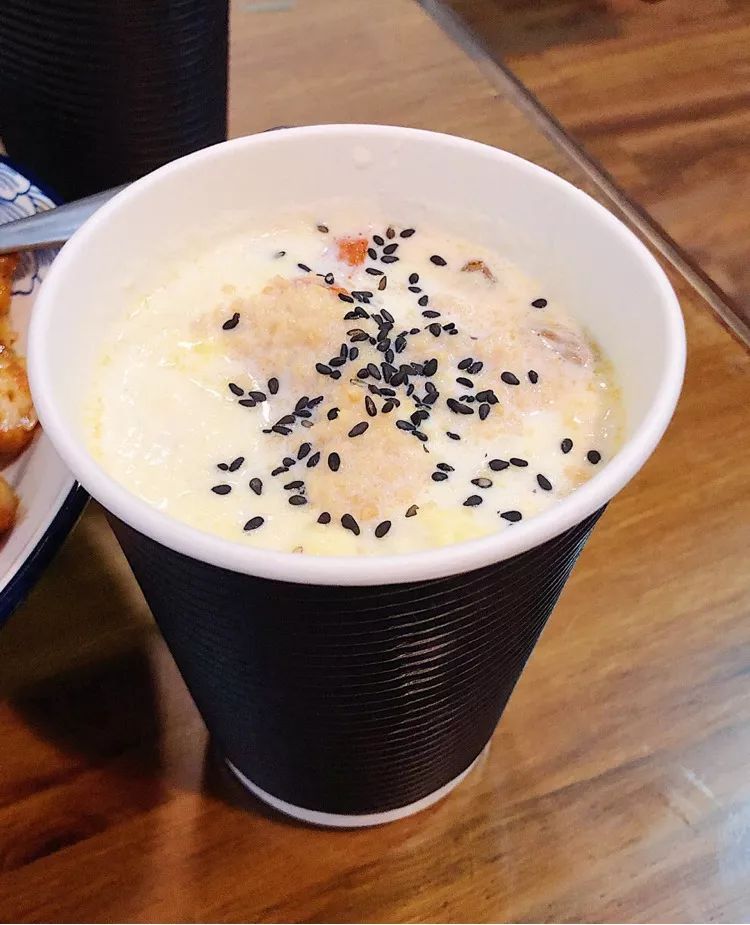 没错你没听错这杯饮品就叫"九妹".