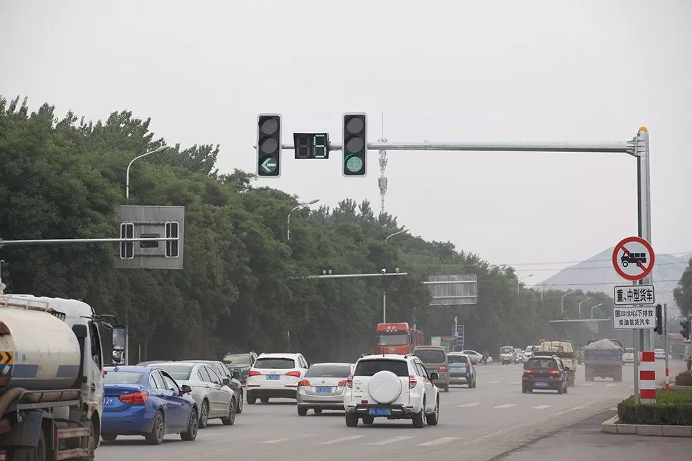 太提醒 晋e车主:这条路新增红绿灯监控系统,小心被抓拍!