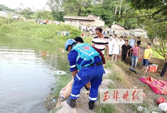 痛心玉林3名学生到水塘游泳其中一15岁男孩溺亡