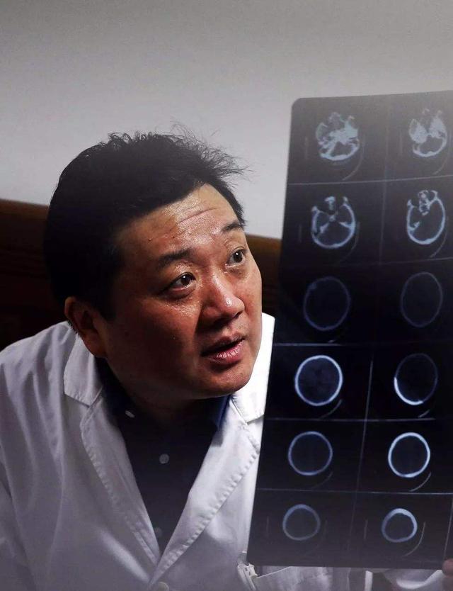 得志时不轻易得意,失意时不丧志_故事