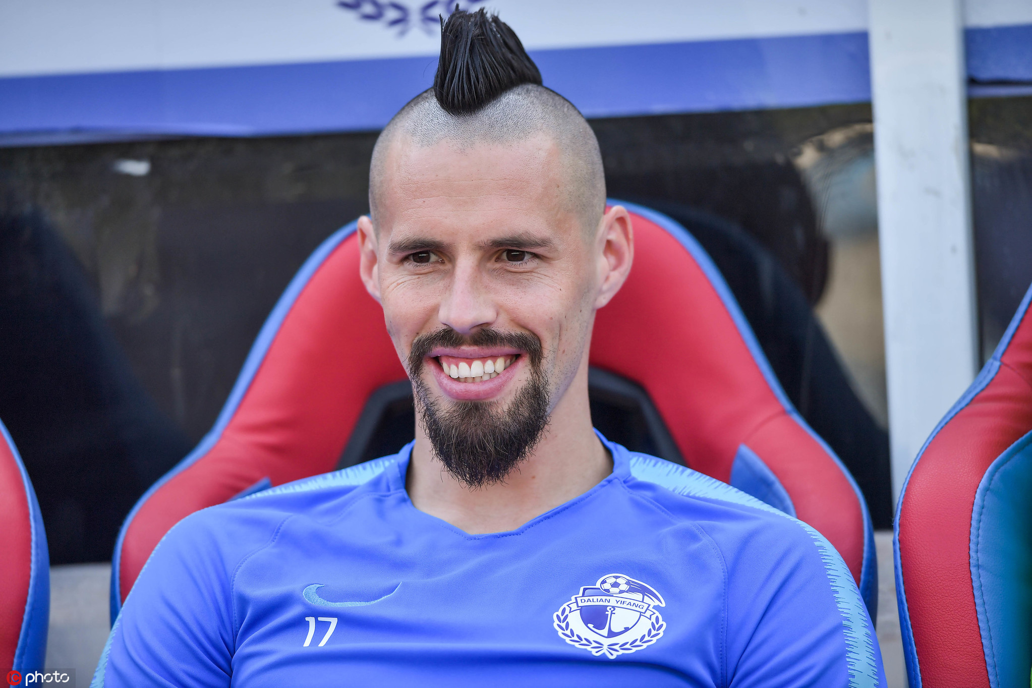 大连一方备战训练 卡拉斯科缺席 崔康熙笑容满面