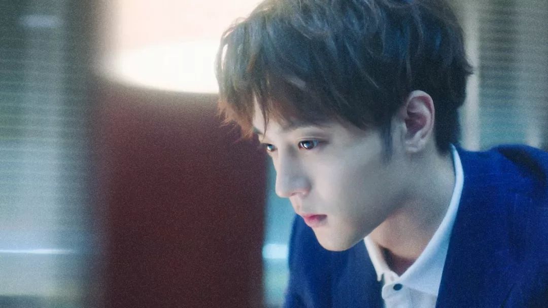 白鲸男友"暖力"和"撩力"并行,李俊辰演技进阶首担男一