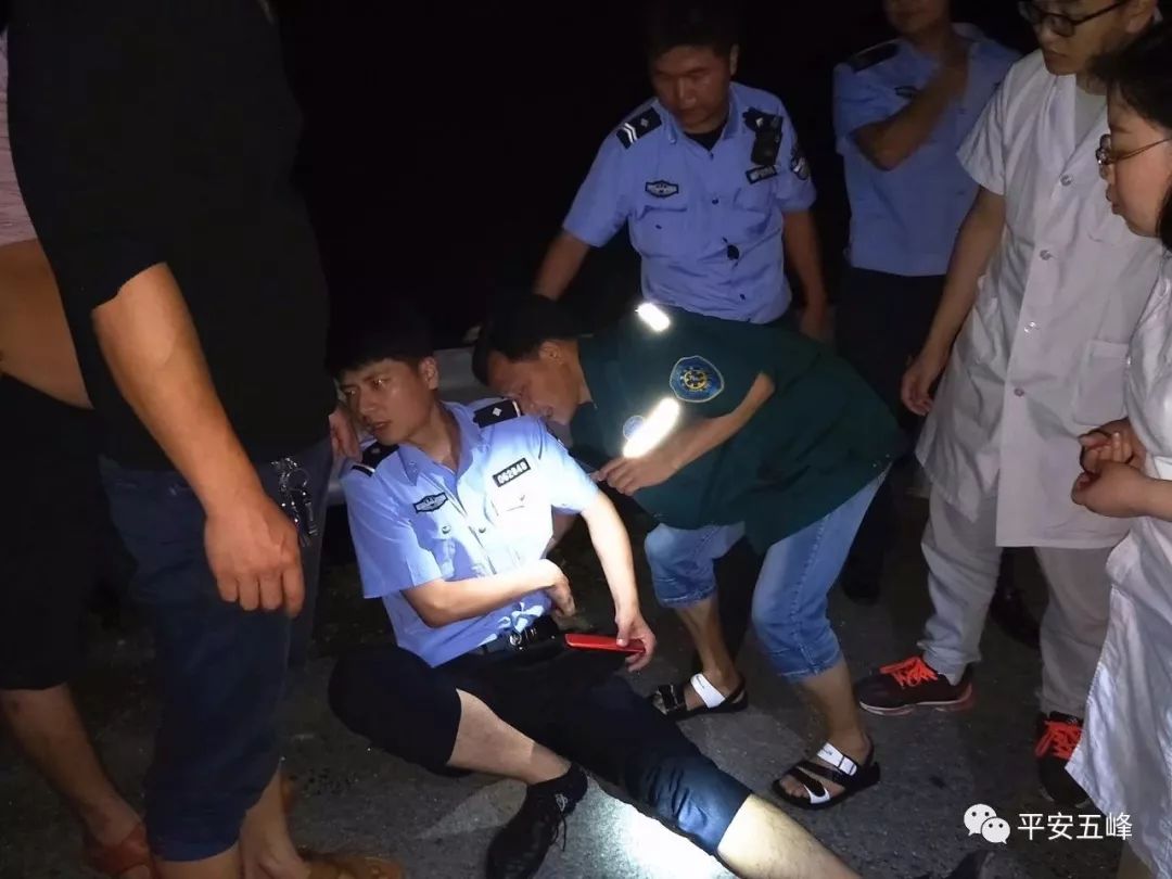 突发警车被砸3名出警人员负伤