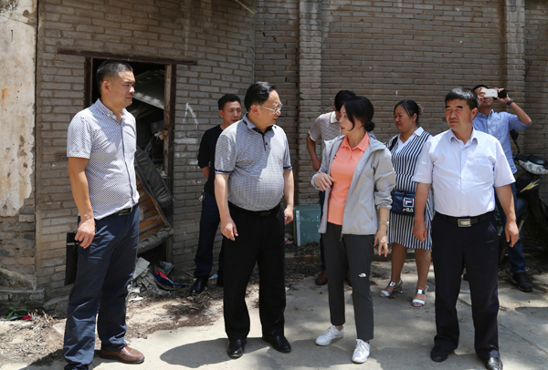 陈霖赴巧家县调研供销社改革发展工作