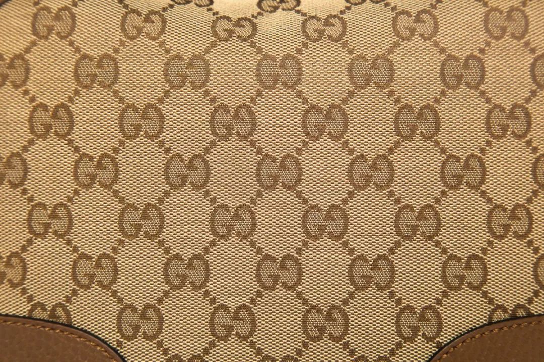 gucci古驰换logo了?