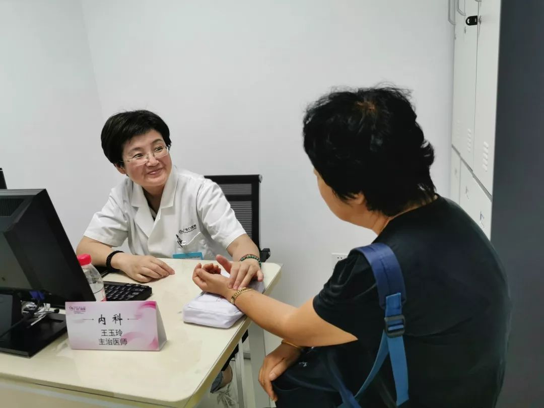 关于中国中医科学院广安门医院挂号票贩子自我推荐，为患者解决一切就医难题的信息