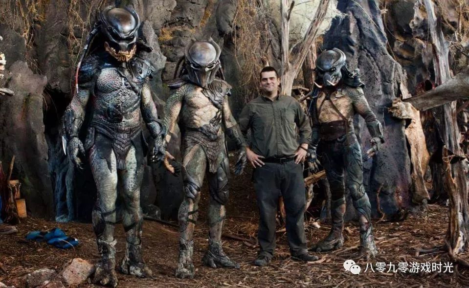 《铁血战士》剧本,因此内容与初代大同小异,只不过对手变成了"狮驼岭