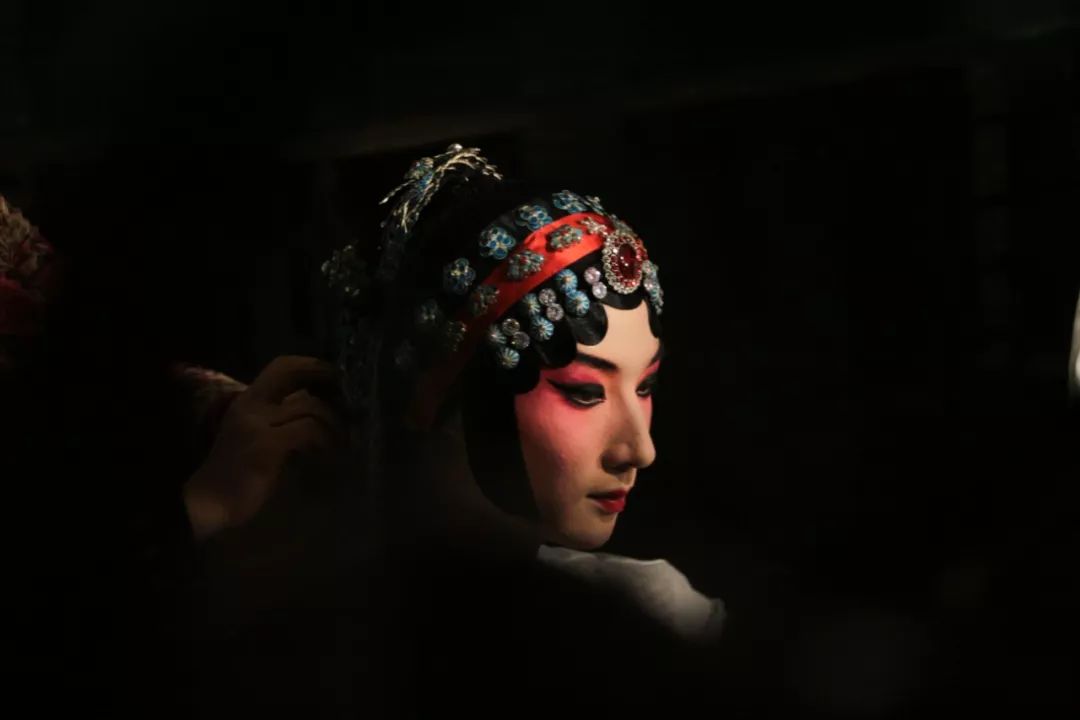 解锁你的第一场京剧金簪记李瓶儿新编程派京戏第二轮即将上演