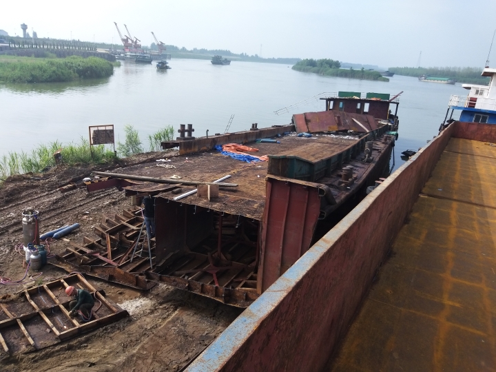 津市成功处置一艘"僵尸船"