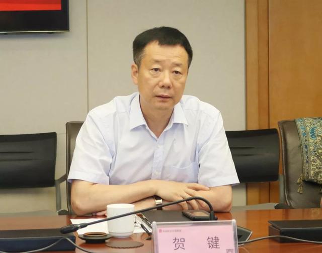 6月21日上午,空港新城党委书记,管委会主任贺键,党委副书记,管委会副