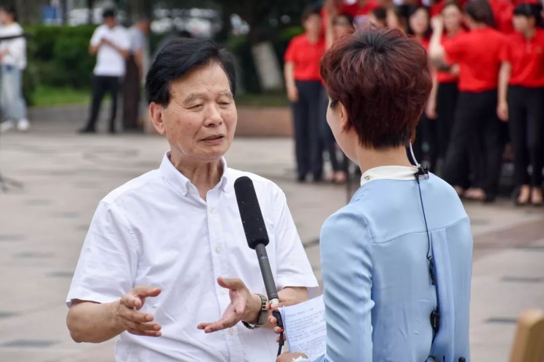 刷屏了浙江卫视一起翱翔飞越龙港见证成长