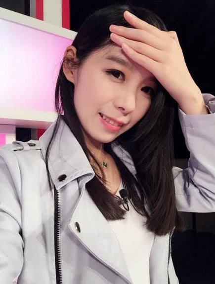 的教练joy突然发了一个微博,而内容是关于ma4067被挂牌和leyi的爆料