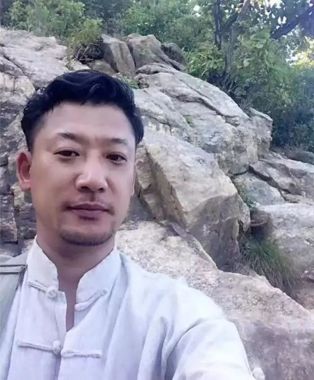 画家吴世平作品赏析