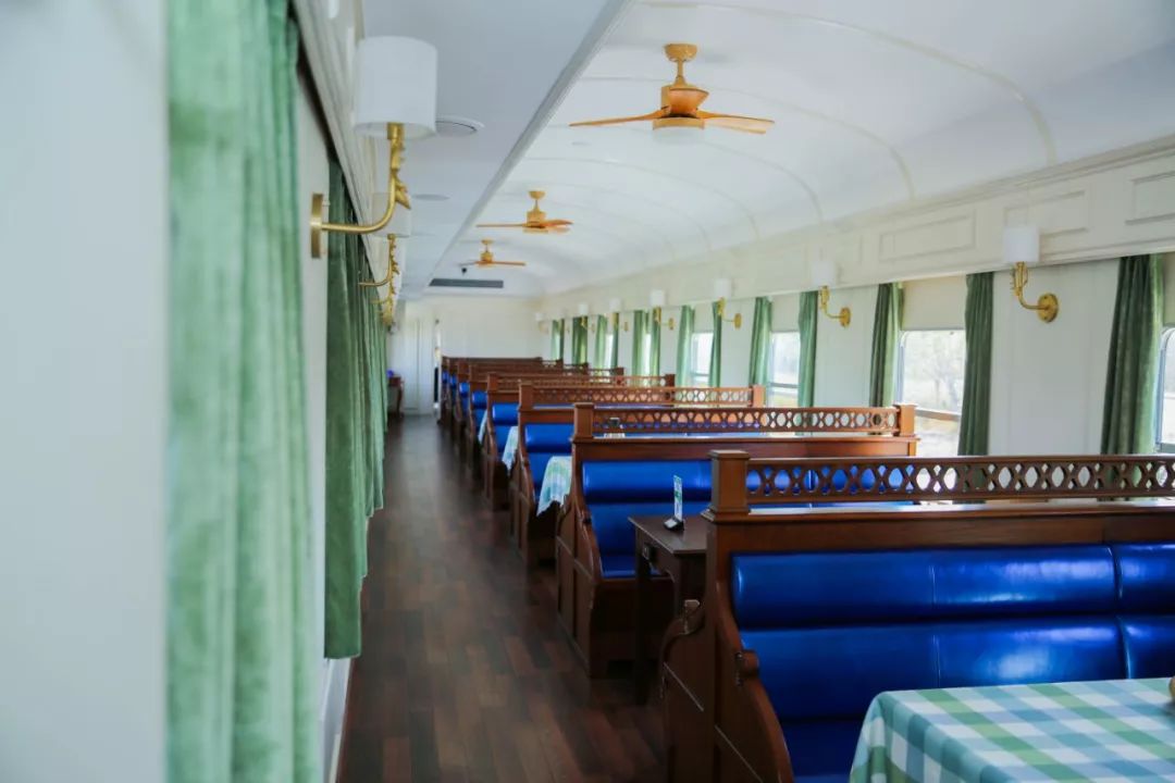 好看的网红餐厅千篇一律金昌的火车头餐厅万里挑一