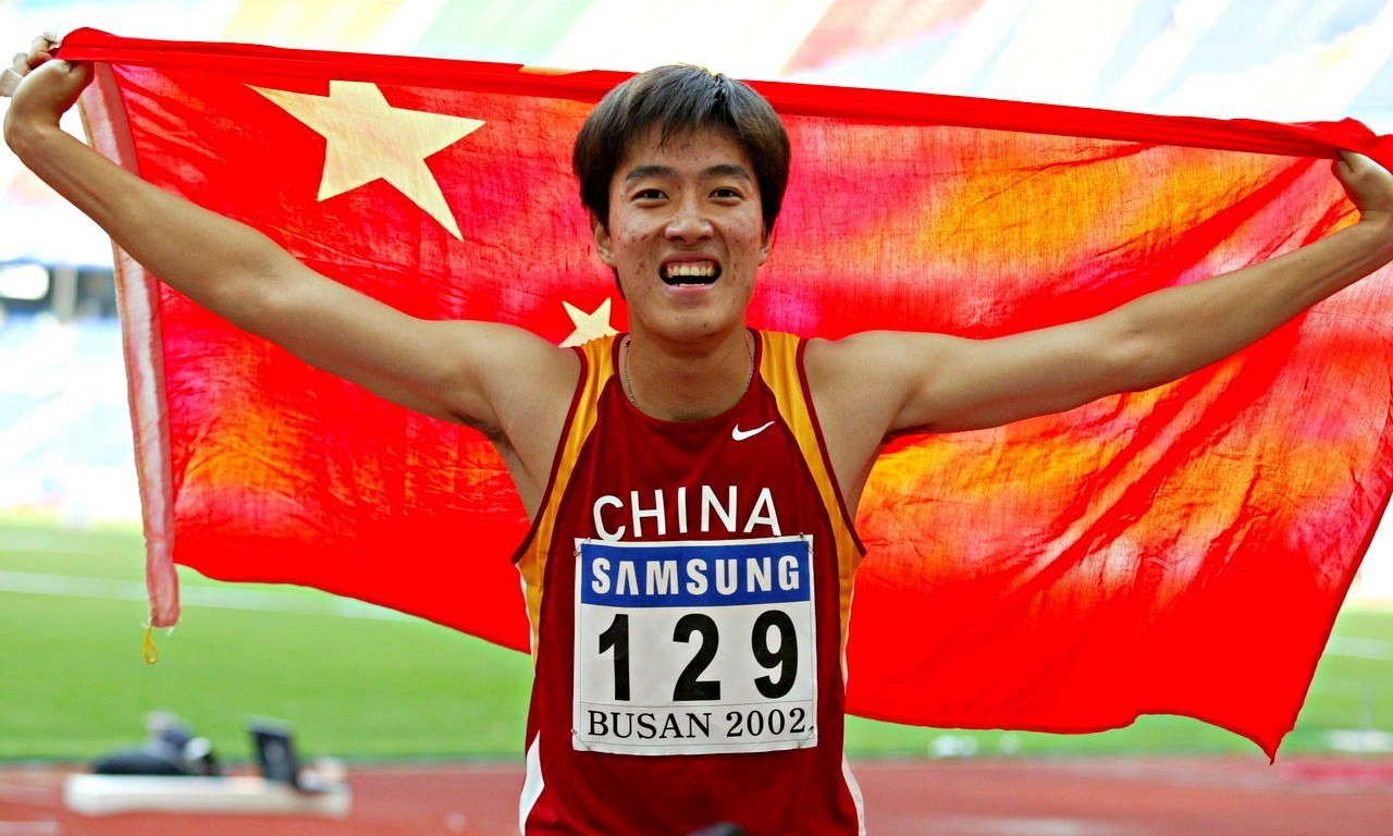 被骂10年后,刘翔被20万人顶上热搜:这次,我只想点赞