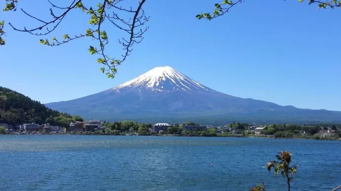 富士山的传说手抄报图片