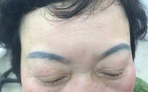 但是,却常常被默认为胆小怕事,其中眉尾散乱的人更被