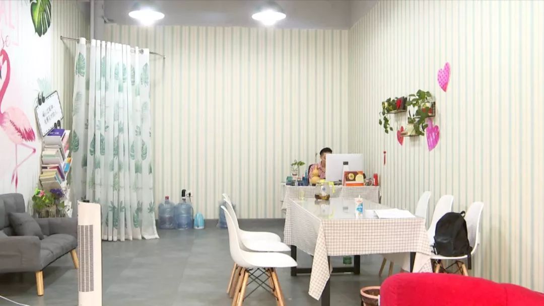 第一次见面别看电影嘉兴红娘开直播教你谈恋爱300人脱单结婚