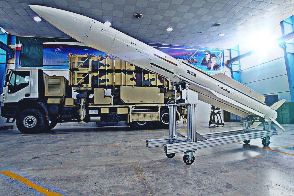 b52轰炸机凌晨起飞,距伊朗领空只剩三分钟,只等白宫下令开火