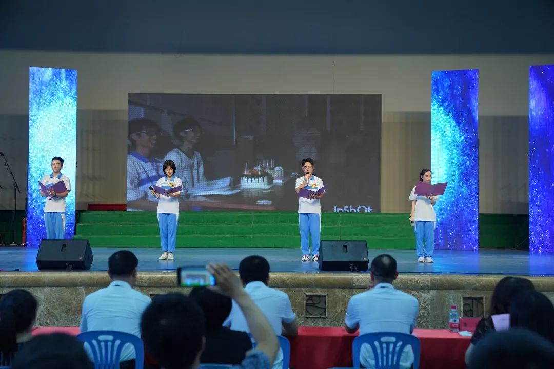 澄海中学2019年毕业照火了