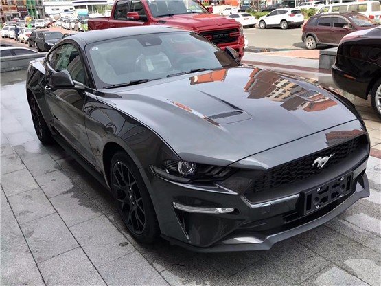 平民跑车福特野马六月再一度降到极点只需27万