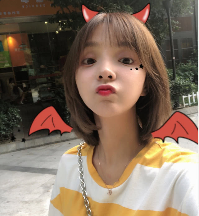 近日,斗鱼知名主播小米粥,因为在拿四川发生地震的事情进行调侃,直播