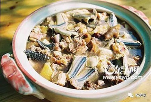 (小编注:发明龙虎斗的,就是发明太史蛇羹的江孔殷.