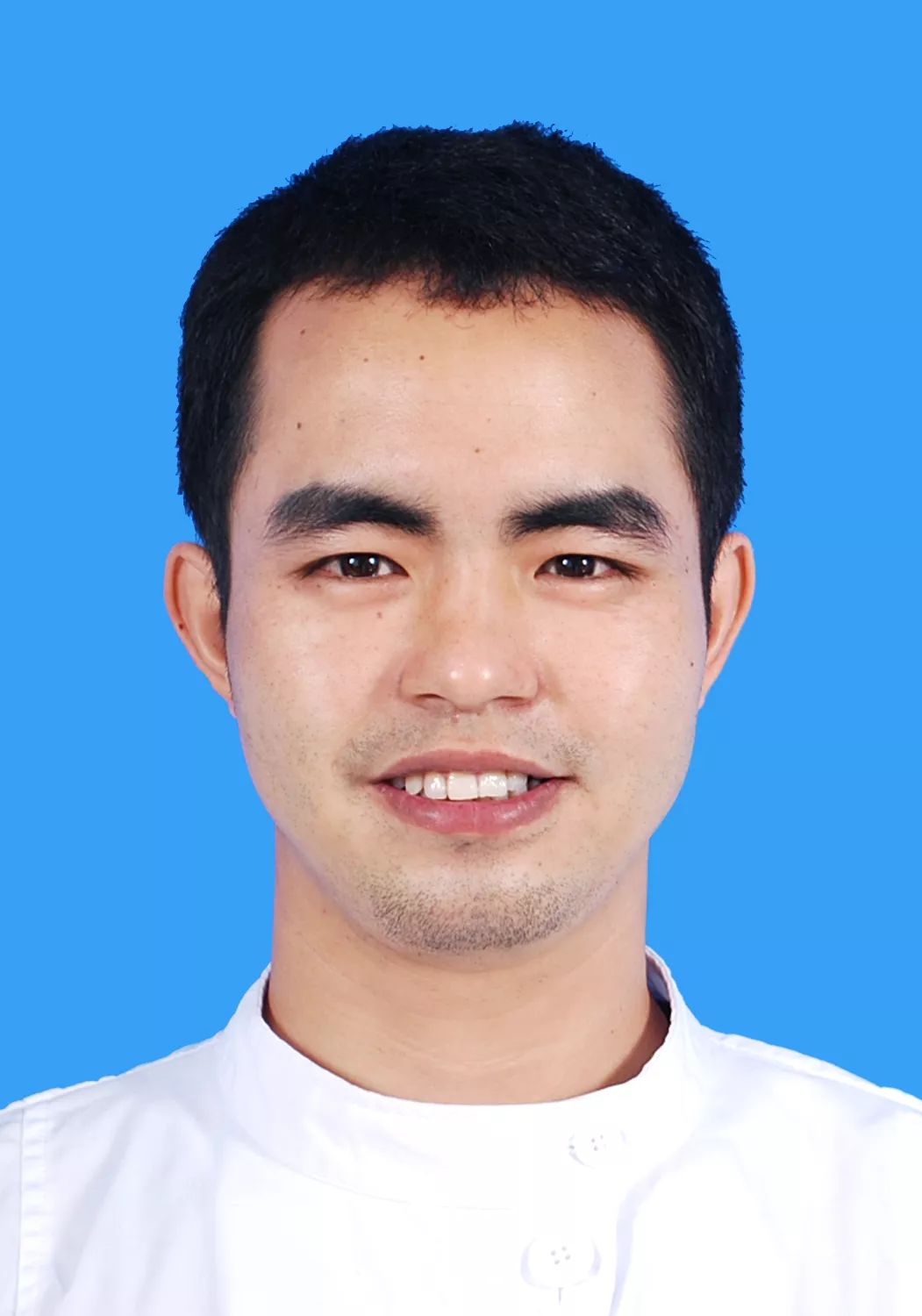 阮世红专家介绍为了引导家长们正确选择适合儿童使用的牙膏,并且能够