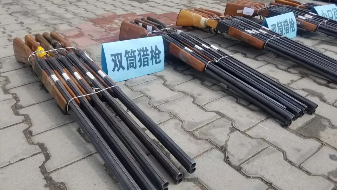 鄂托克旗公安局开展打击整治枪爆违法犯罪集中宣传活动