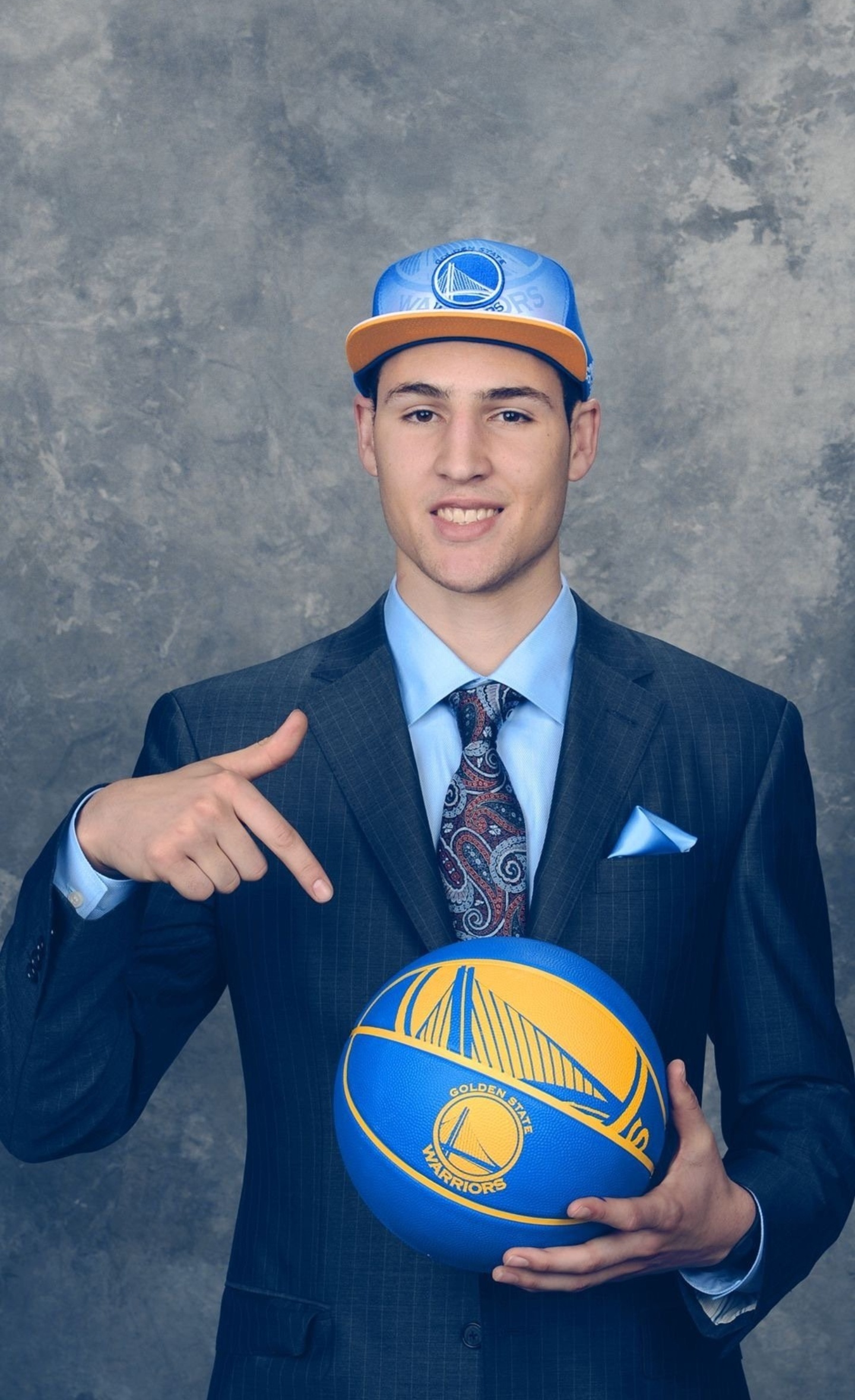 美媒晒众星新秀定妆照那时的库里嫩出水了