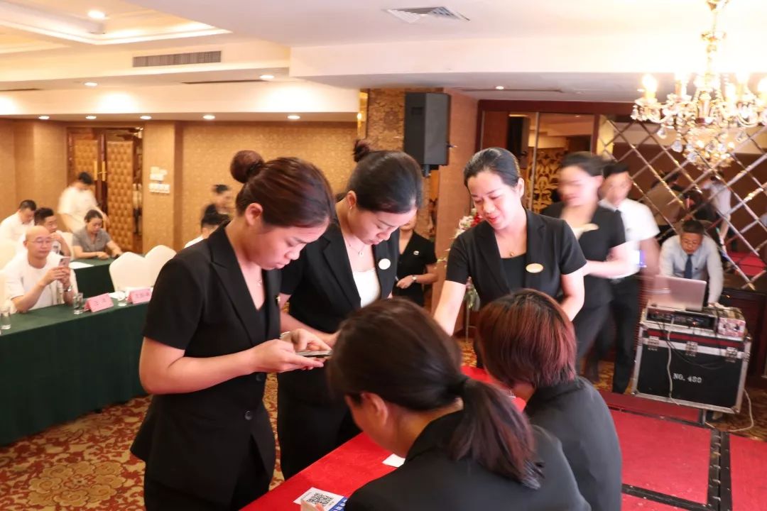 携手并进·共创未来 ‖ 顺记餐饮联合上海呈奇咨询战略合作启动仪式