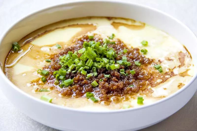 香菇炖鸡烂肉豇豆绍子蒸蛋