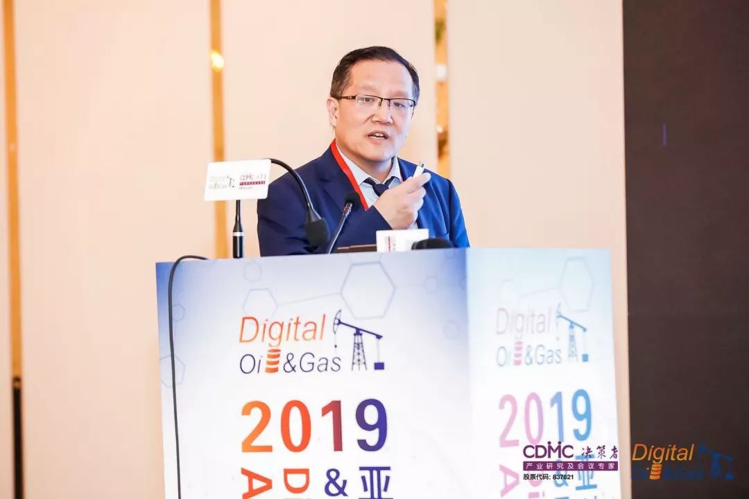 会上中国化工集团公司冯恩波博士曾提到,企业的生存与发展是亘古不变