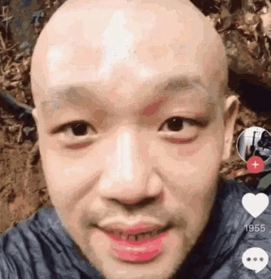 参加完《中国好声音》这个节目后,李代沫邀约不断,各种广告代言和商演