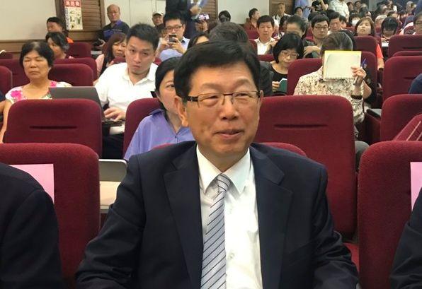 第一金投顾董事长陈奕光指出,从新出炉的董座与副董座人选来看,刘扬伟