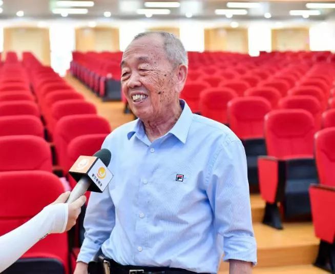 这位老人过生日省下800万元,给晋江五小盖了一栋楼!_丁和