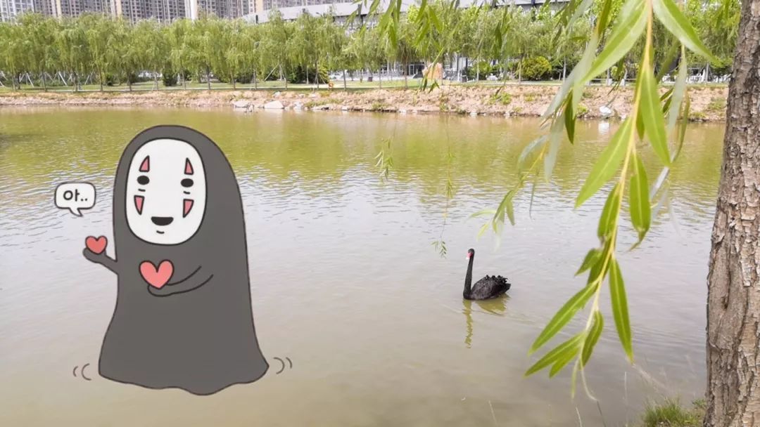 淮工惊现无面男和他一起的还有