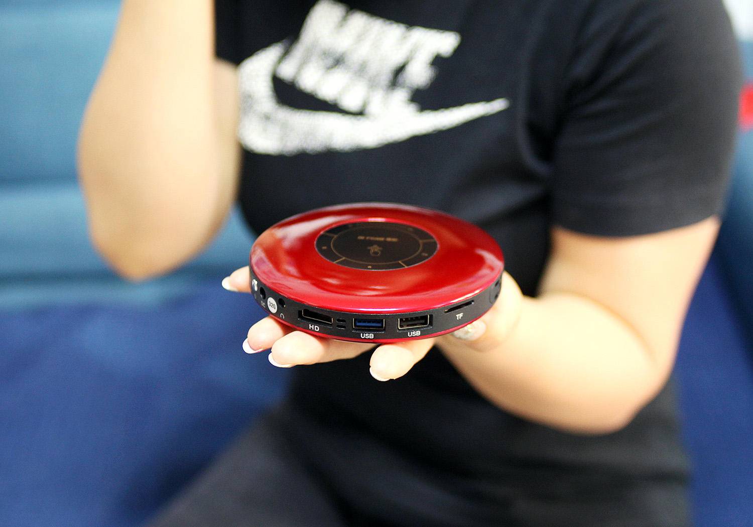 原创家里没地方这个可以放进口袋的蒂彤投影仪值得买