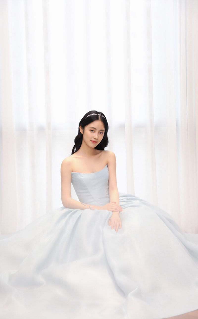 胡歌的"绯闻妻子":章乐韵