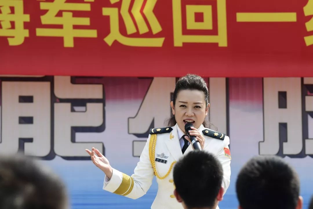 北部战区海军文艺轻骑兵出发