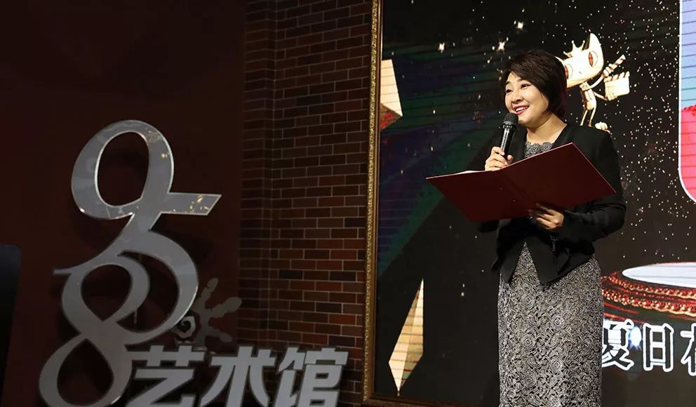 夏颂六月去读城龙广电主播走进958艺术馆朗诵分享会