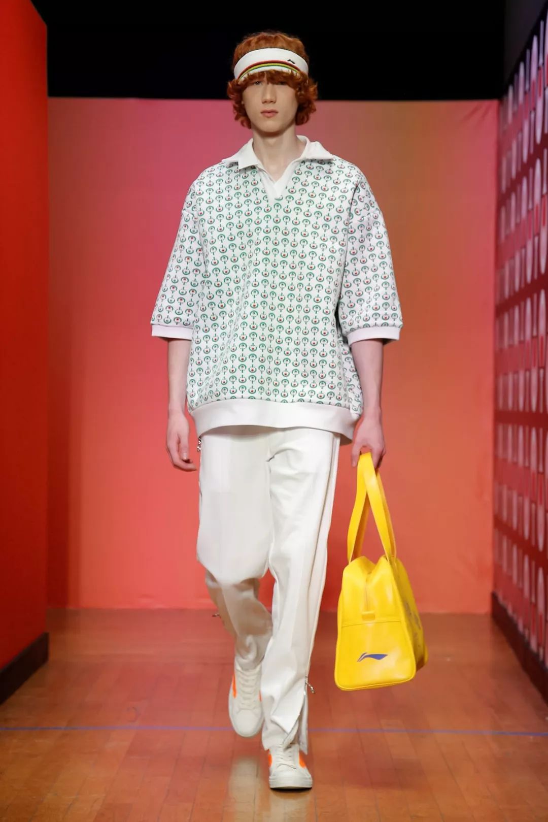 李宁2020春夏发布会在巴黎开展你看行不行我看行